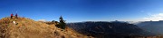 74 Panoramica ad ampio raggio da Cima Pare